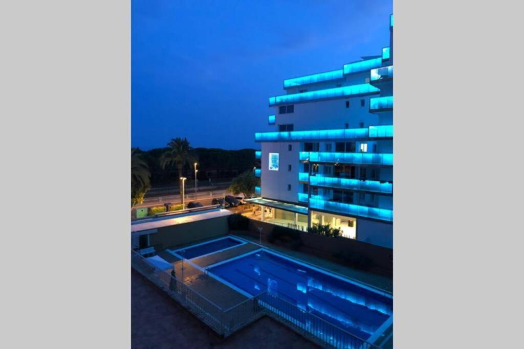 Apartamento Frente Al Mar Con Piscina Мальграт-де-Мар Экстерьер фото